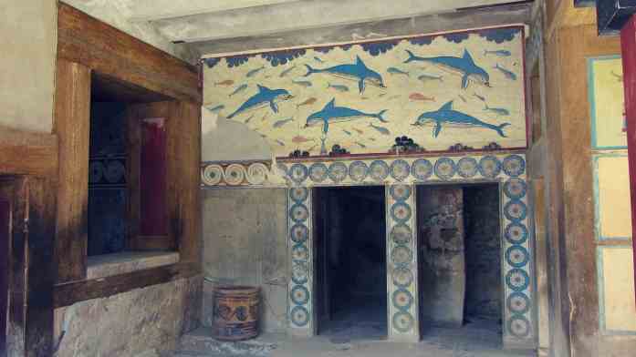 Кносский дворец на Крите   Характерная фреска с дельфинами